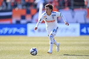 【J2「三つ巴」】「決め切る」首位・ベガルタ仙台を猛追するビッグスワン「19000人大観衆」の2位・アルビレックス新潟！「ドリブル・クロス・フィニッシュ」“新潟の至宝”本間至恩が「無双モード」突入!!【戸塚啓のJ2のミカタ】(1)の画像