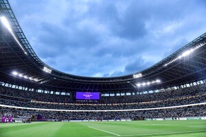 「出た！安定のこのポーズ」ウエストランド井口がJリーグ界で一番の推しとの2ショット公開！「この写真一枚だけで井口さんの好感度爆上げ〜」とファン反応の画像