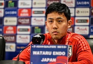 「危機察知能力が高すぎる」リバプール遠藤航の欧州CLでのPSG封じの圧巻タックル＆鉄壁ディフェンスに「まじで凄い」の声！「彼以上の存在は世界でも希少」とファン脱帽の画像