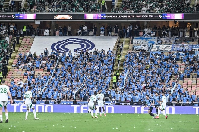 【サポーターアルバム】ACLE決勝に駆け付けた川崎サポーターは衝撃の700人！ 現地で声援を送ったサポーター写真81枚「アル・アハリー川崎フロンターレ(3)」の画像069