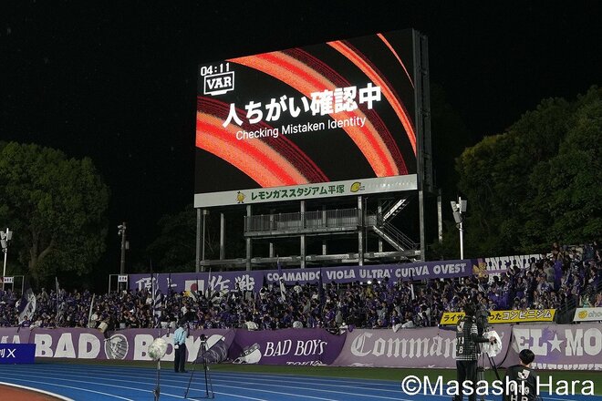 WBを経てシャドーの位置に戻ってきた若武者が｢両面｣で貢献、｢次は戦うだけでは勝てない｣広島スキッベ監督の言葉と｢見据える｣もの【湘南ベルマーレvsサンフレッチェ広島】PHOTOギャラリー10連写の画像002