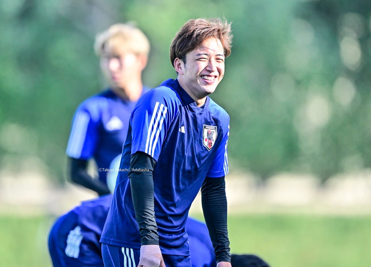 どーゆうコンセプト」大畑歩夢のベルギー新天地での「謎ショット」に