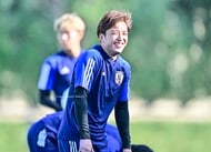 「コレは良い素材だ」J1浦和MF岩尾の「全力」アピールにファン歓喜!「ここまで浦和に馴染むとは…」「憲さんのサービスショット好きです」などの声の画像