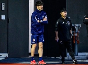 日本代表DF中山雄太が久々の代表活動合流も、リハビリの10か月間は「短かった」。「楽しんでこの期間を過ごせた。苦しい時間はなかった」からこそ見せる、「新しい中山雄太」の画像