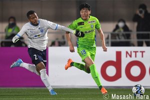 サイズ以上のスケール感を持つ町野修斗のダイナミックな動き【今シーズンのJリーグを盛り上げる要素は「日本人ストライカー」】(2)の画像