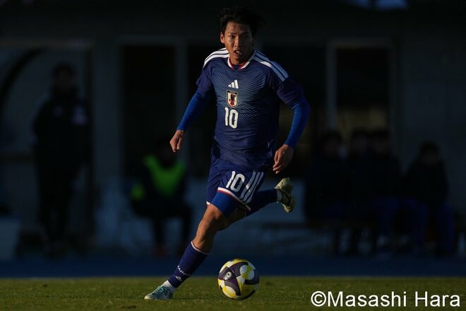 “ロス五輪世代”U-22日本代表｢6発大勝｣の現地ショット！貫禄の佐藤龍之介＆キャプテン大関友翔！市原吏音は30分限定！齋藤俊輔が地元の声援を浴びる【U-22日本代表vsU-21 ALL IBARAKI】激闘PHOTOギャラリーの画像007