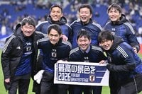 ｢断トツに一番美しい｣日本代表レジェンドも在籍した“水の都”のセリエA昇格クラブ、新アウェイユニに世界が騒然！｢オシャレ過ぎる｣｢全てがエレガント｣