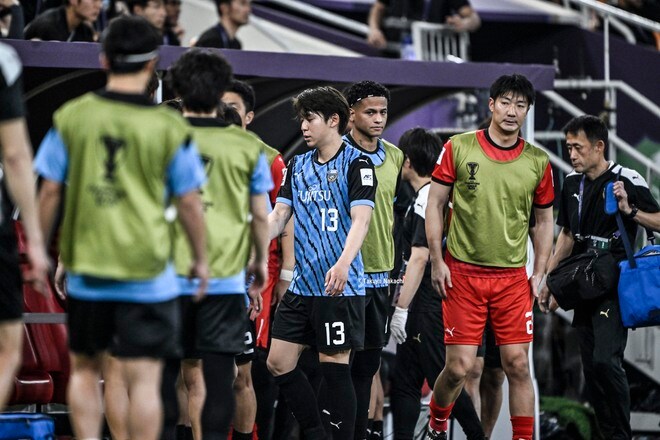 【川崎フロンターレアルバム】ACLE決勝で無念の負傷交代した三浦颯太の写真31枚！ 出場を続けた気迫の左SBのピッチ内外の姿「アル・アハリー川崎フロンターレ」の画像011
