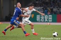 ｢わざと叩きつけた？うますぎる｣開幕3連勝のJ1町田MFが魅せた！高難度“エジルキック”での技ありミドル弾に反響！｢これはエジルですわ｣｢これが本当のラヴィ上等か｣