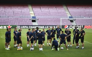 「これぞバルサ」練習中に魅せたバルセロナの「ボール入れゲーム」が「世界一のチームワーク」と話題に！ 「CLで優勝できる」とサポーターが沸いたTRの一コマの画像