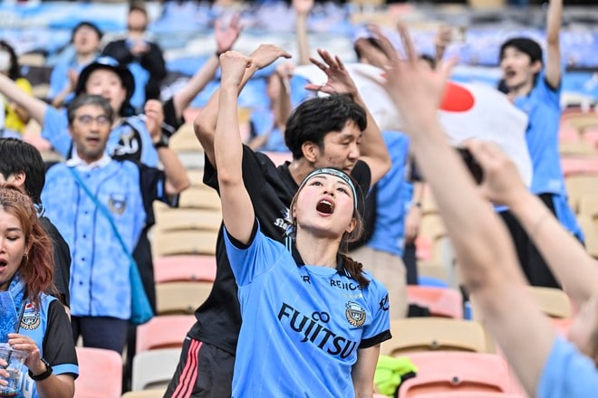 【サポーターアルバム】ACLE決勝に駆け付けた川崎サポーターは衝撃の700人！ 現地で声援を送ったサポーター写真81枚「アル・アハリー川崎フロンターレ(3)」の画像049