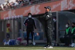 【J2「総合力」】「3対0」から追いつかれた横浜FC、「5試合連続勝利なし」の東京Vの一方、2連勝で「J3降格圏脱出」の大宮…上昇・下降気流の「分岐点」！【戸塚啓のJ2のミカタ】(2)の画像