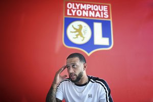 メッシの新相棒は“宿敵”クーマン監督の教え子！ バルセロナ「デパイ獲得」100時間前！の画像