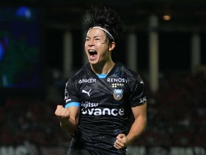 「寝ても覚めてもゴラッソ」J1川崎FW伊藤達哉の「マジで神」な公式戦5戦連発弾! 止まらない異次元パフォに「日本代表に呼んでくれ」「滑り込みもあるかもな」の画像