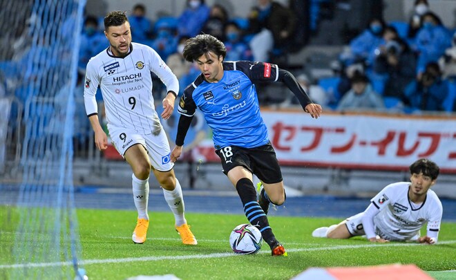 川崎フロンターレ開幕5連勝! (2)指揮官が明かした“控え選手 ”の役割の画像