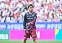 ｢相変わらずボー様とラブラブ｣神戸→柏のドリブラーがバルセロナで元スペイン代表FWとツーショット撮影！ お洒落な男旅に｢カッコ良すぎ｣｢モデルさんかと思った｣