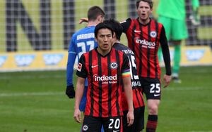 37歳でも日本人でも…長谷部誠が「フランクフルト不動の軸」である理由の画像