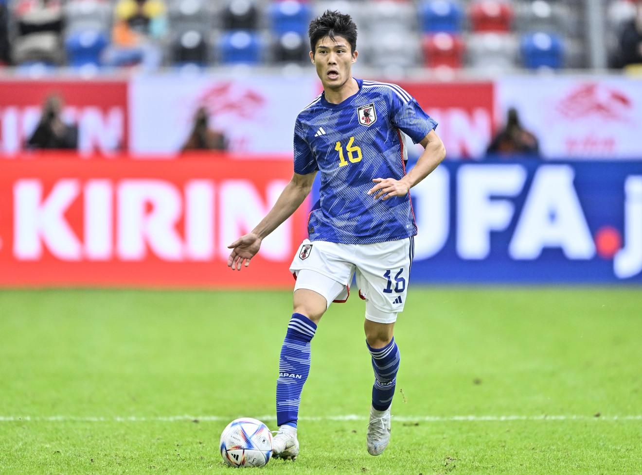 冨安健洋/Takehiro Tomiyasu (@tomiyasu.t【サムライブルー 冨安健洋