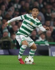 セルティックが投稿したサッカー日本代表FW前田大然らクラブの「W杯戦士の集合写真」に「この撮り方かっこいいな」と好反応!  並んだ4人にファン注目の画像