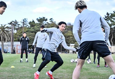 【初回限定】 画像・写真：【試合アルバム】「サッカー日本代表練習」千葉市内 ウェア