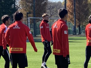 【浦和レッズ・公開練習リポート】(1)負傷の明本孝浩、柴戸海も全体練習に合流！全員参加の2時間トレーニングでリカルド・ロドリゲス監督が出した「超具体的な指示」の画像