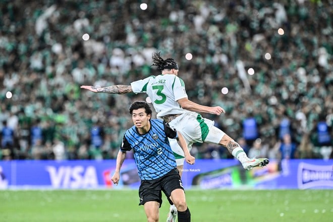 【川崎フロンターレアルバム】ACLE決勝での高井幸大の写真41枚！ フル出場も敗れ、試合後には涙を見るなど悔しさを露わに「アル・アハリー川崎フロンターレ」の画像014