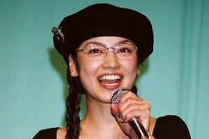 ｢プリンセスですか?!｣日本代表DF長友佑都の美人妻、無防備な｢添い寝ショット｣と心温まる｢撮影エピソード｣に大反響｢優男くんですね〜｣｢なんて大人な発想｣の画像