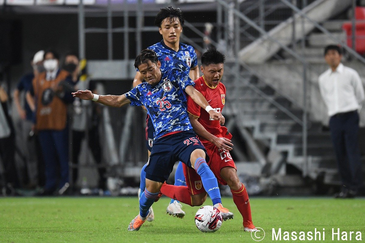 E1分析 日本代表 ミスマッチでの自滅 が目立つゲームで 最も犠牲になった選手 日本代表vs中国代表 2 サッカー批評web