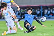 川崎300勝達成! (2)「3試合未勝利の鳥栖」に苦しんだ“ズレ続けた90分”の画像