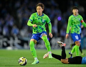 神奈川ダービーに挑むも湘南、後半２失点で完封負け。鈴木章斗、福田翔生ら先発に小田裕太郎ら途中出場も川崎の堅守崩せず「川崎フロンターレー湘南ベルマーレ」【試合アルバム】の画像