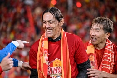画像・写真：「髪長いとイケメンだな楢崎さん！」J1名古屋のルヴァン