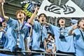【サポーターアルバム】敵地で勝利を掴んだ川崎フロンターレのサポーター写真75枚！ 圧巻の応援で勝ち越し導く「サンフレッチェ広島ー川崎フロンターレ」の画像056