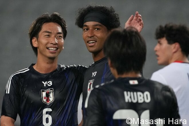 先発中6人が「代表デビュー」も…30歳FWの「豪快ボレー」でゴールショー開幕、チームを支えた「大会MVP」と「33歳ベテラン」、最後は「紫のワンダーボーイ」で完勝【日本代表vs香港代表】激闘PHOTOギャラリーの画像