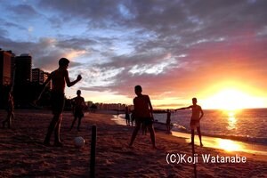 後藤健生の「蹴球放浪記」連載第76回「他人の金を取る気なら、ちゃんと準備してこい」の巻(1)南米編「2014年ブラジルW杯で遭遇した」ケチャップ強盗の画像