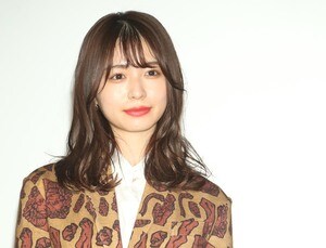 「可愛すぎるだろうが!!」「再現度高すぎ」長濱ねるがサッカー元日本代表DFと披露した「人気アニメのコスプレ姿」が大反響！「リボン最っ高…」「スクショ永久保存」とファン興奮の画像