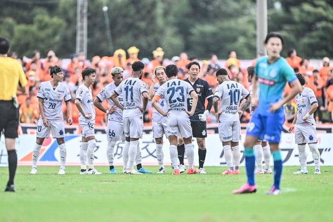 【J2清水が2失点目を喫した直後にピッチ上で青空ミーティングを行った理由(2)】北川航也が話す「ゲームの入りからプレーは間違いなかった」の自信と、選択した「このまま続ける」の覚悟の画像002