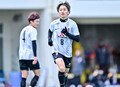 【小泉佳穂と渡邊凌磨の前育コンビは浦和レッズを高みへ導くか(1)】小泉佳穂が語った渡邊凌磨の左サイドバック……ヘグモ新体制での挑戦の画像004