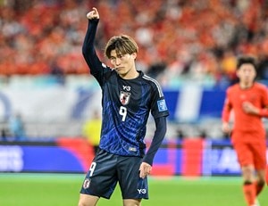 【森保ジャパンの進化を期待させた「古橋亨梧の生かし方」(2)】古橋を起用するセオリーの中で見出したもの……大きなスペースがなくても細かい動き出しからゴールを狙える強みの画像