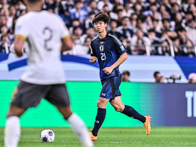 【森保ジャパンがW杯最終予選初戦で得た収穫(1)】慎重を期す森保監督に、初招集の若手を即起用させた高井幸大のスゴみ……「すごく笑顔を浮かべていました。顔が引きつってもおかしくないのに」の画像