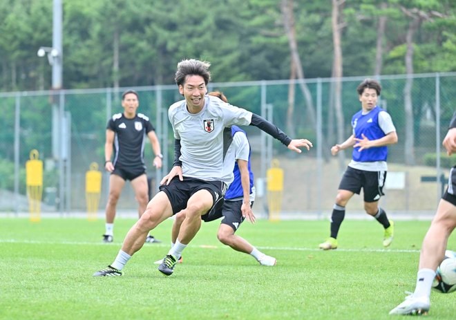 【サンフレッチェ広島「E-1」アルバム】J1広島に所属する日本代表5選手の13日＆14日の練習写真46枚！ジャーメイン良、中村草太、川辺駿、田中聡、荒木隼人、大迫敬介の現地写真の画像034