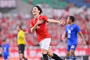 「鳥肌立つ」浦和レッズサポーターが披露した”威風堂々”のビジュアルサポートが「日本一だな」とSNSで話題に!   4得点勝利を導いた「埼玉スタジアムの一体感」の画像