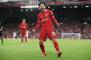 南野拓実が大活躍！絶妙クロスでアシストなど全３ゴールに絡み猛アピール！リバプールの「プレシーズン」最終戦の全３得点の画像