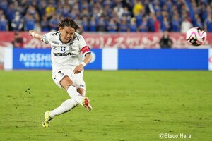 チーム全得点の｢4分の1｣を決めた宇佐美貴史への高すぎる依存度と、来季の可能性を示す｢パス9本｣の美しいラストゴール【2025シーズン｢J1リーグ2強を破る｣最有力候補を探せ】(3)の画像