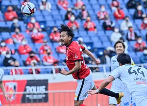 浦和レッズ、 猛攻実らず！(1)「初出場」と「初先発」と「初コンバート」の画像