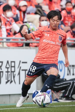 【J2から世界へ!!】クラモフスキー山形で攻撃性能を開花させるSB半田陸、「大宮のメッシ」柴山昌也は開幕節でのＪ初ゴールの逆足を磨いて…!!【久保建英、冨安健洋を追うJ2の綺羅星スター／戸塚啓のJ2のミカタ特別編】(4)の画像