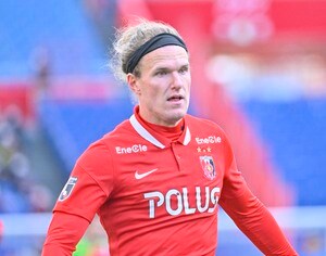 浦和レッズスタッフも驚愕！ 元デンマーク代表DFショルツが「納豆カレー、ベリーナイス」異文化交流の極みの画像