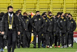 「泣けるよ」「嬉しすぎる映像」日本代表GK中村航輔が古巣・柏の「練習場降臨映像」が大反響！ 日本中が騒然となった髪型など”海外仕様”の変化にもファン注目の画像