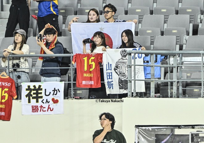 【サポーターアルバム】サッカー日本代表の中国戦完封勝利を支えたサポーター写真63枚！ 韓国・龍仁に駆け付けた現地観客席ショット「日本代表ー中国代表」の画像062