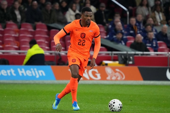 【W杯初戦・オランダ分析】世界7位の現在地(4) 森保ジャパンの隙を突く可変システム。巨漢右SBの破壊力を凌げるか