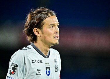 いやいや、入ってるやん」G大阪FW宇佐美貴史の“あと1ミリ”クロスバー